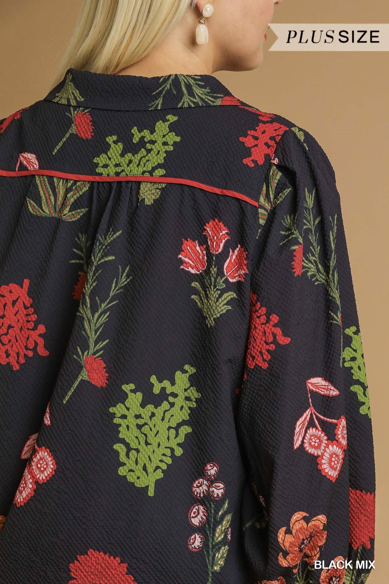 Umgee Plus Size Black Floral Print Textured Fabric Collared Top
