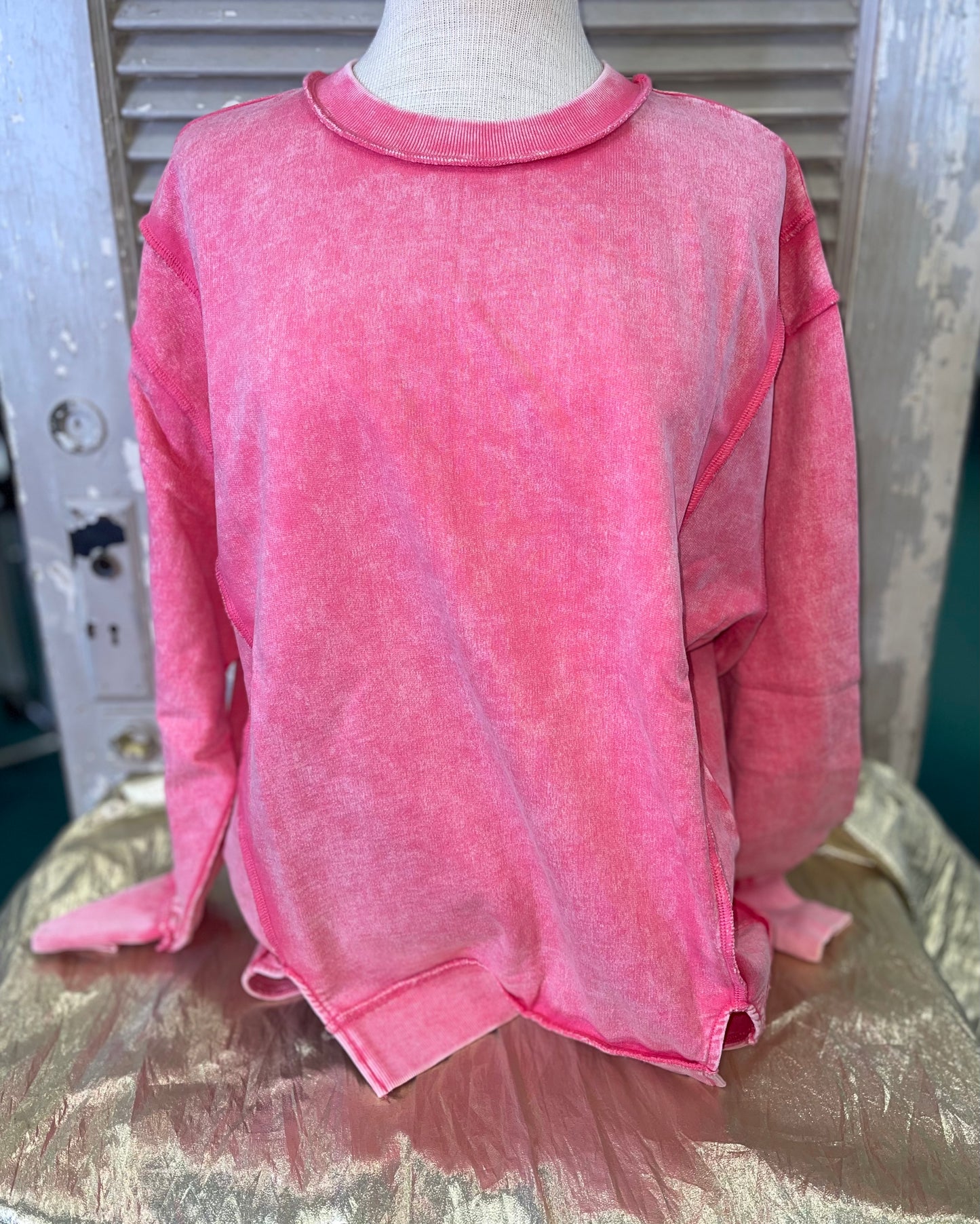 ACID WASH FRENCH TERRY EXPOSED-SEAM SWEATSHIRT