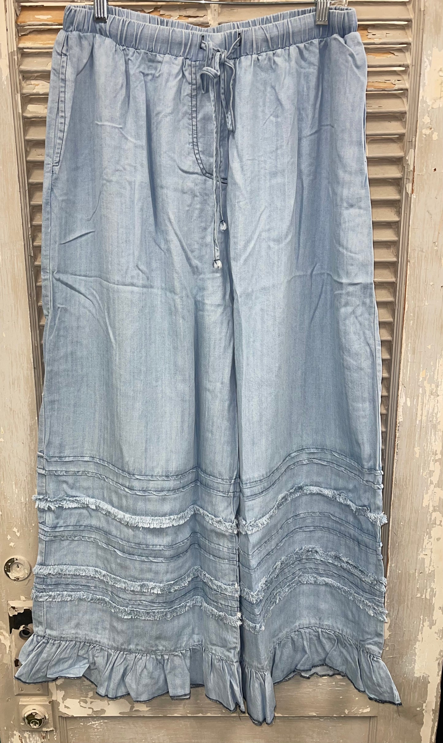 Plus Size Easel Ruffle Hem Pant
