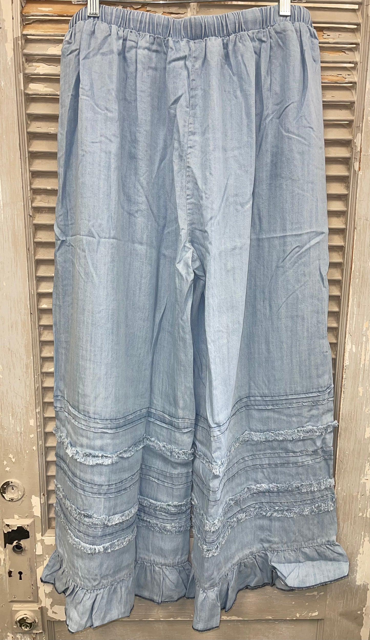 Plus Size Easel Ruffle Hem Pant