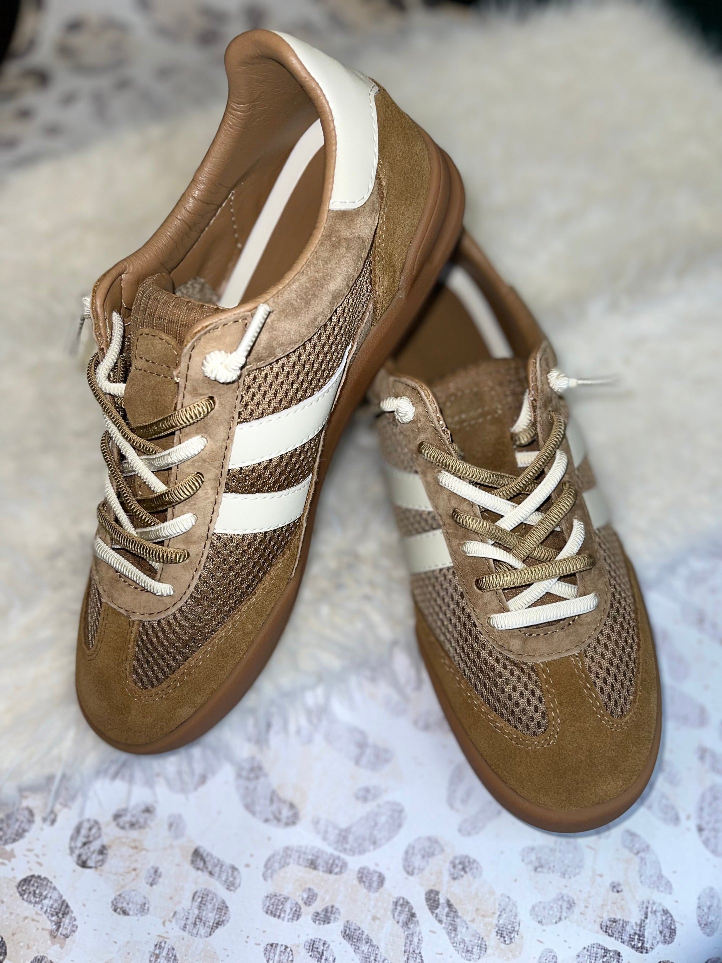 Steve Madden Verdict Tan Sneakers