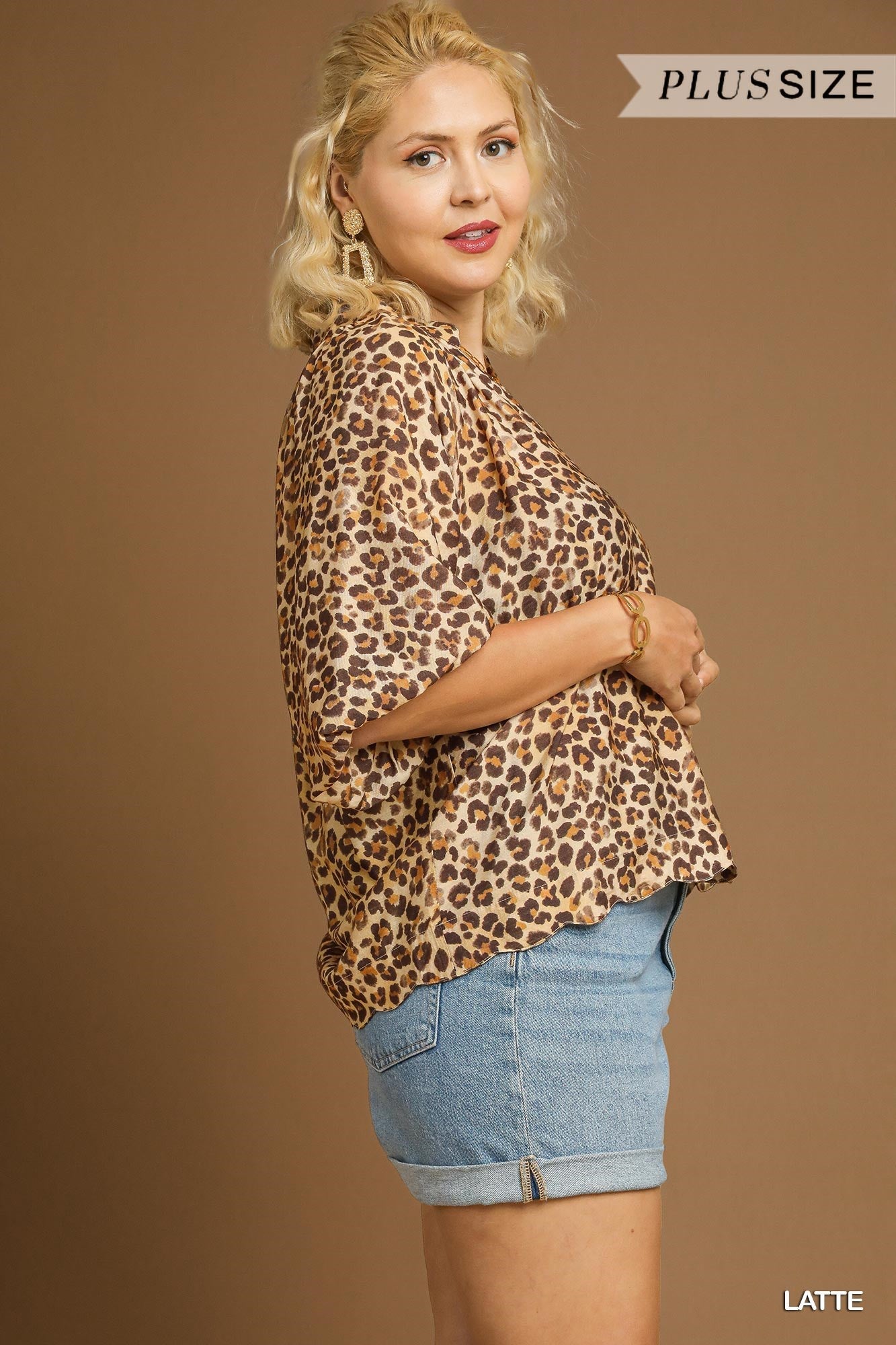 Umgee Plus Size Latte Scallop Hem Leopard Print Blouse