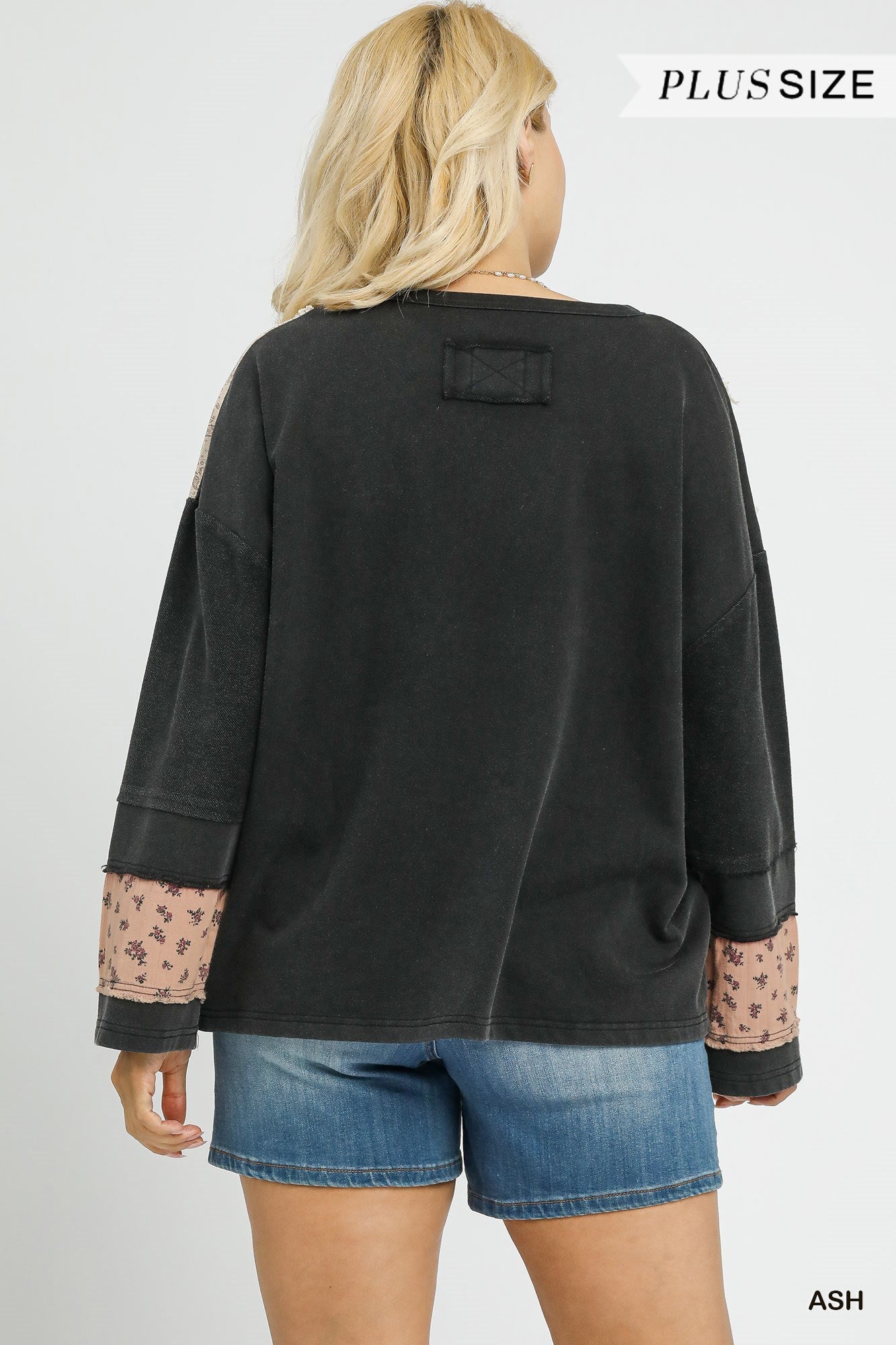 Umgee Plus Size Ash Black French Terry Patchwork Sleeve Pullover