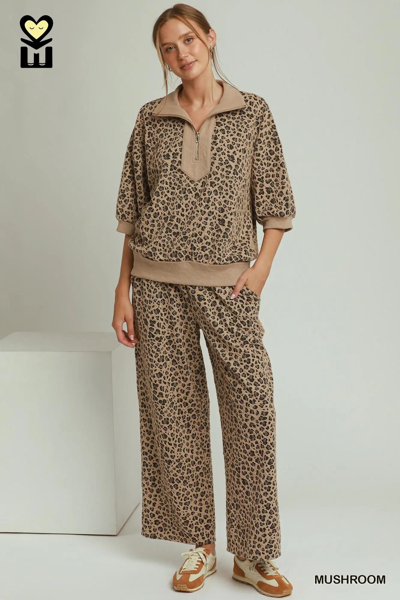 Leopard Jacquard Straight Pants 27.5"