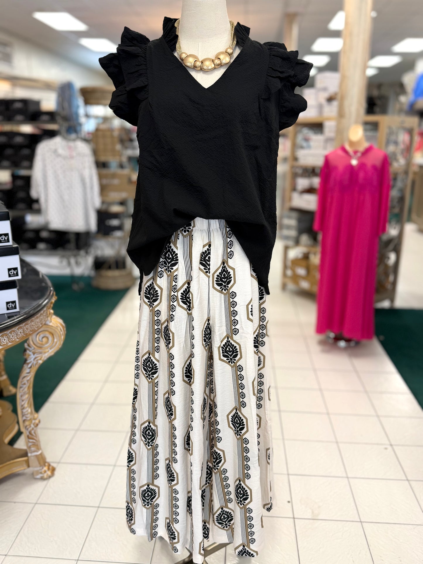 Umgee Black Textured Ruffle Sleeve V-Neck Blouse