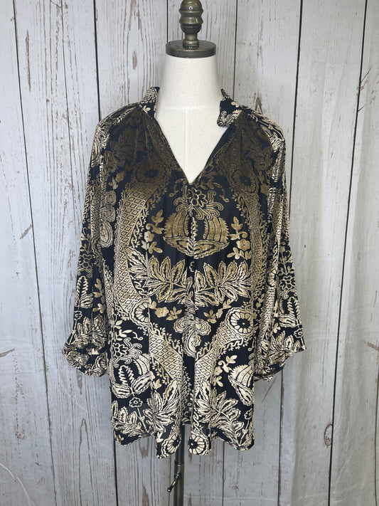 Umgee Damask Print Velvet Split Neck Top