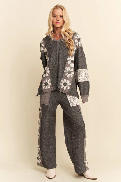 Davi & Dani Waffle Knit Flower Set