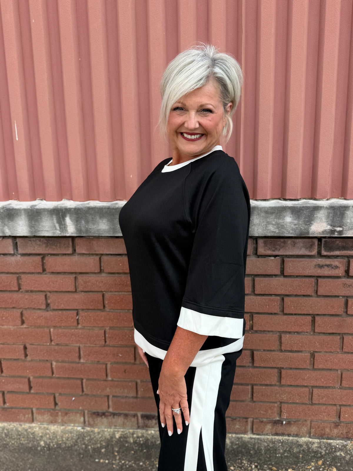 Umgee LUXEKNIT Colorblock Crewneck Raglan Sleeve Top
