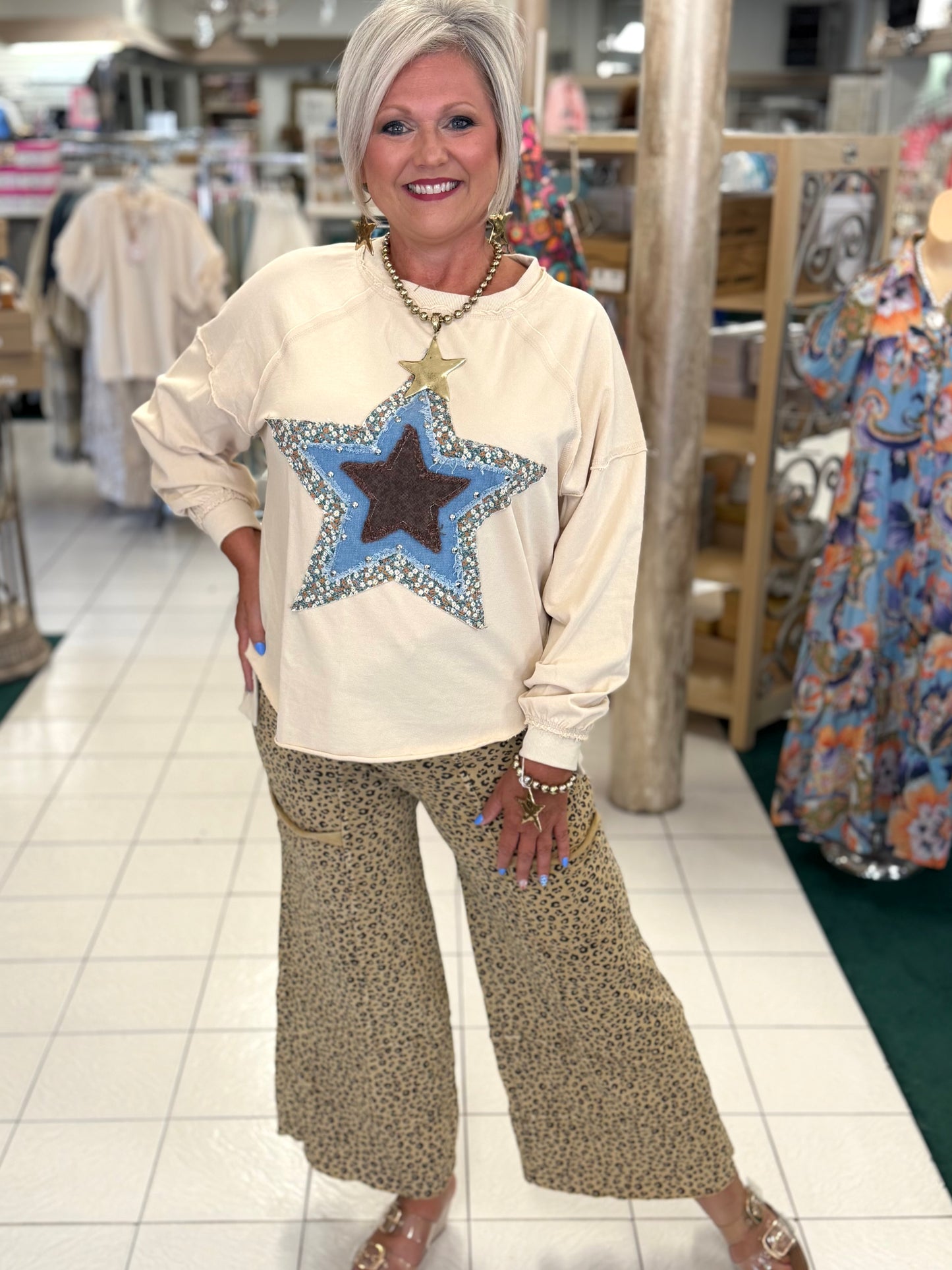 Easel Ecru STAR PATCH FRONT WASHED TERRY PULLOVER