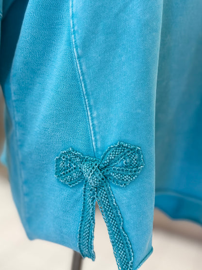 Easel Long Sleeve Day Blue BOW TAPE BOTTOM WASHED TERRY PULLOVER