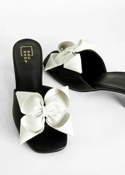 ShuShop Black & White Flora Bow Sandals