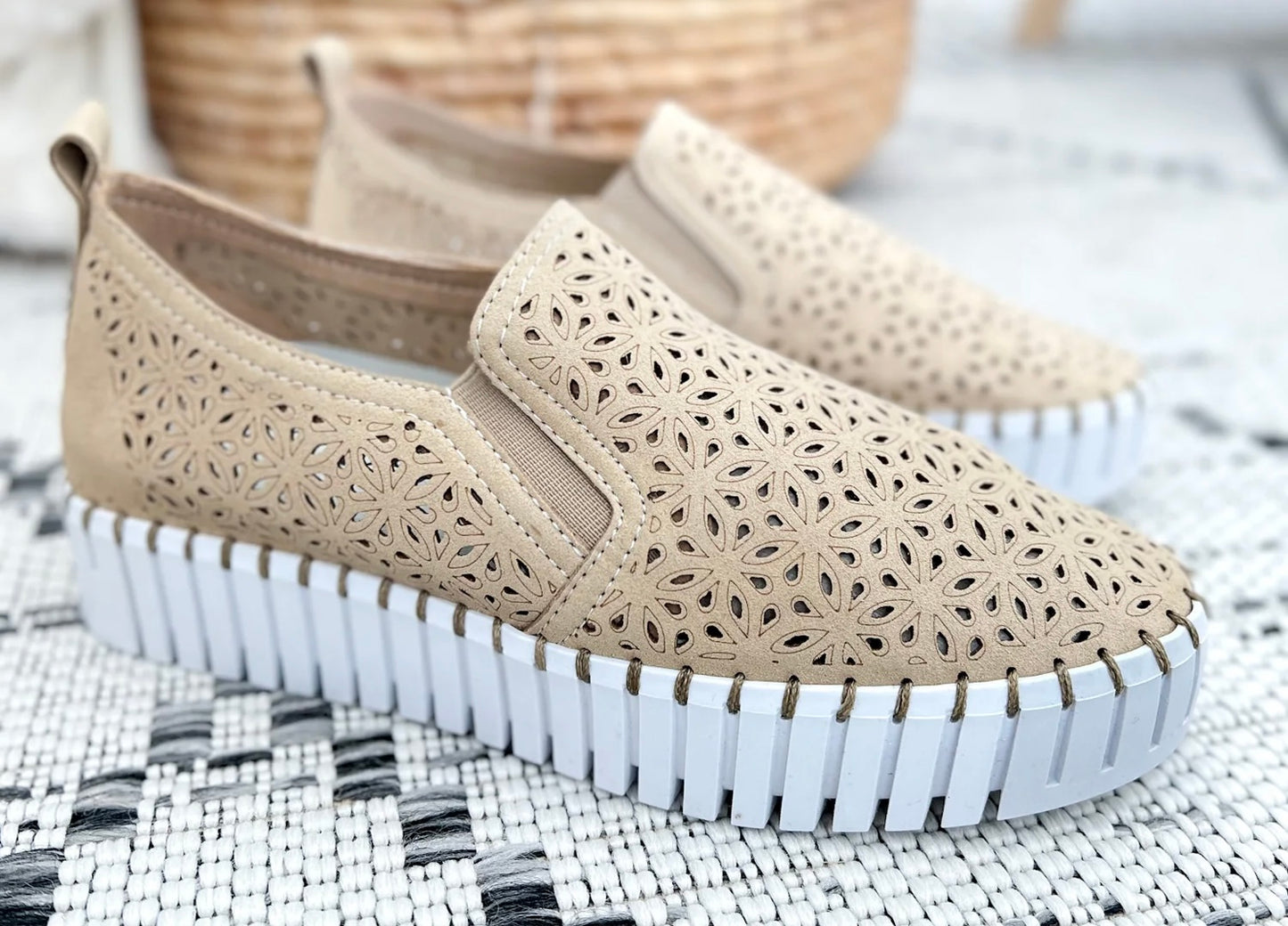 Very G Nicole Platform Shoe - Nude