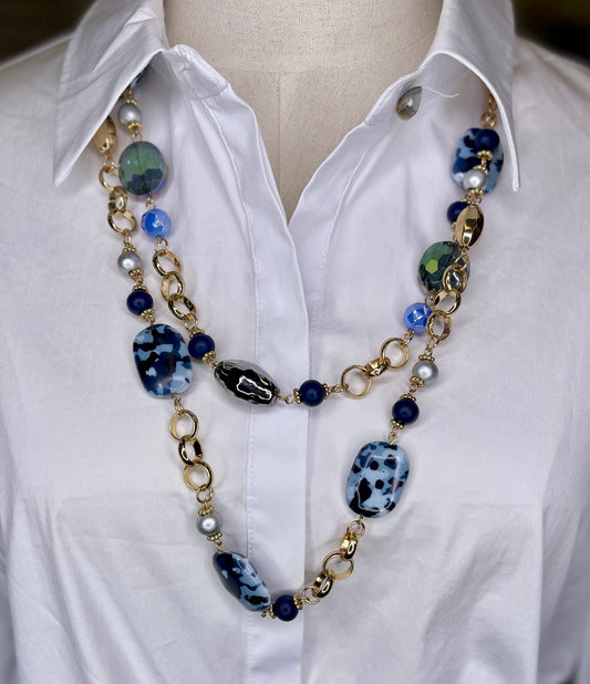 ACRYLIC CAMOUFLAGE BLUE NECKLACE