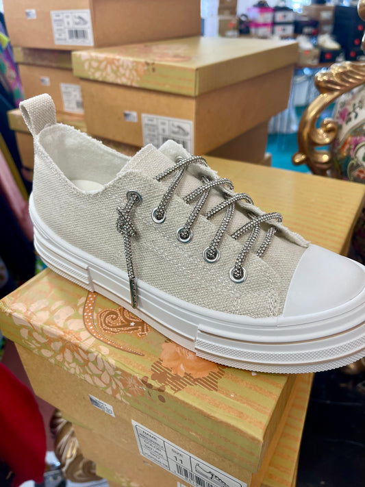 Very G Nautral Sneakers