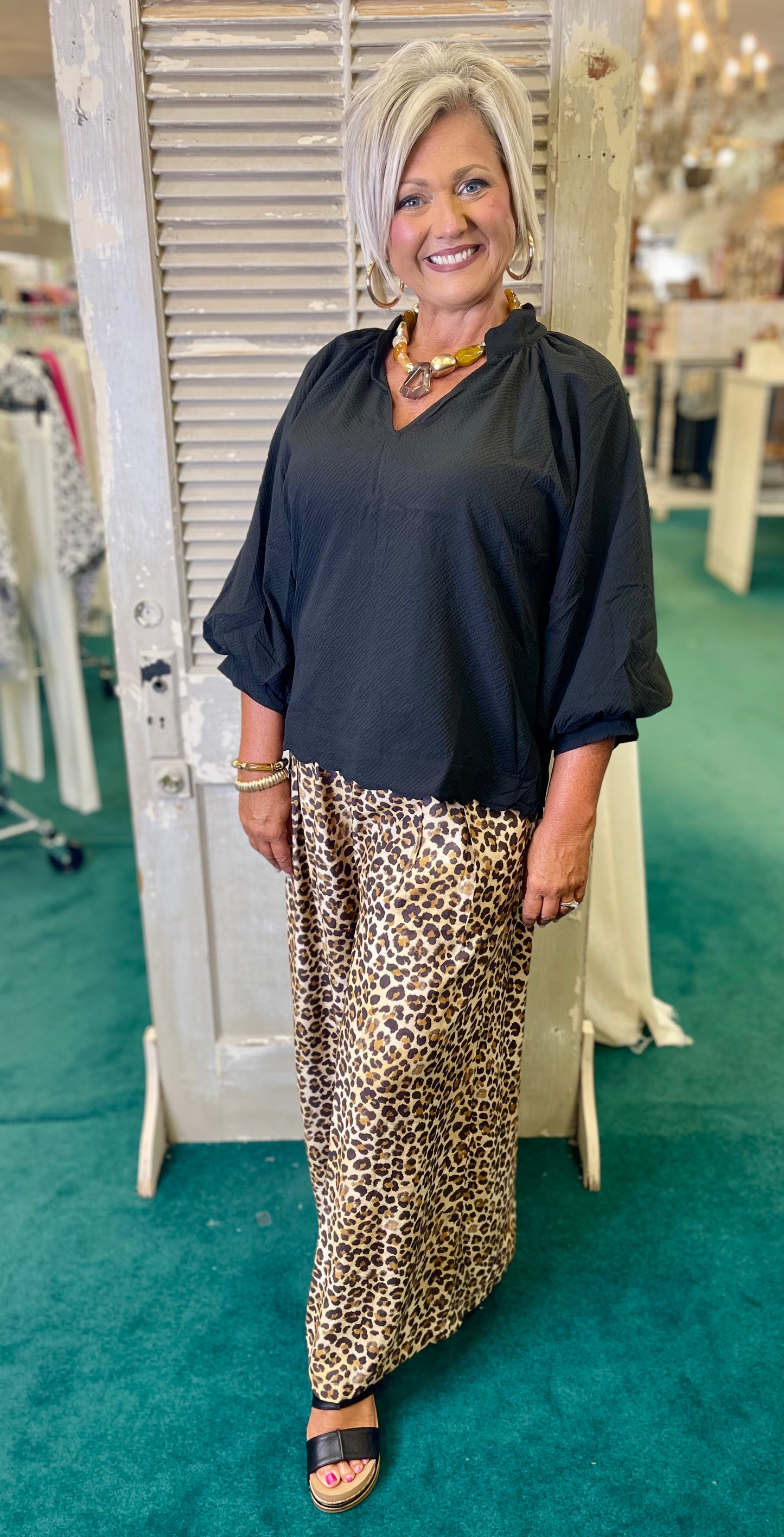 Umgee Black Split V Neck Top with Balloon Sleeves