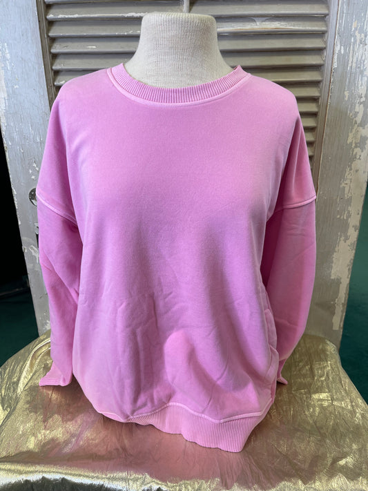 PIGMENT DYE FLEECE HI-LOW HEM PULLOVER WITH POCKET