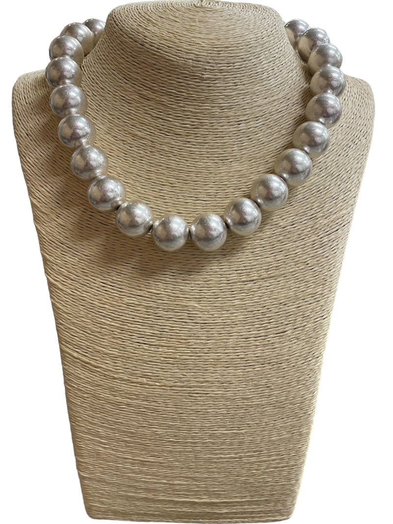CHUNKY BEADED BALL SHORT NECKLACE