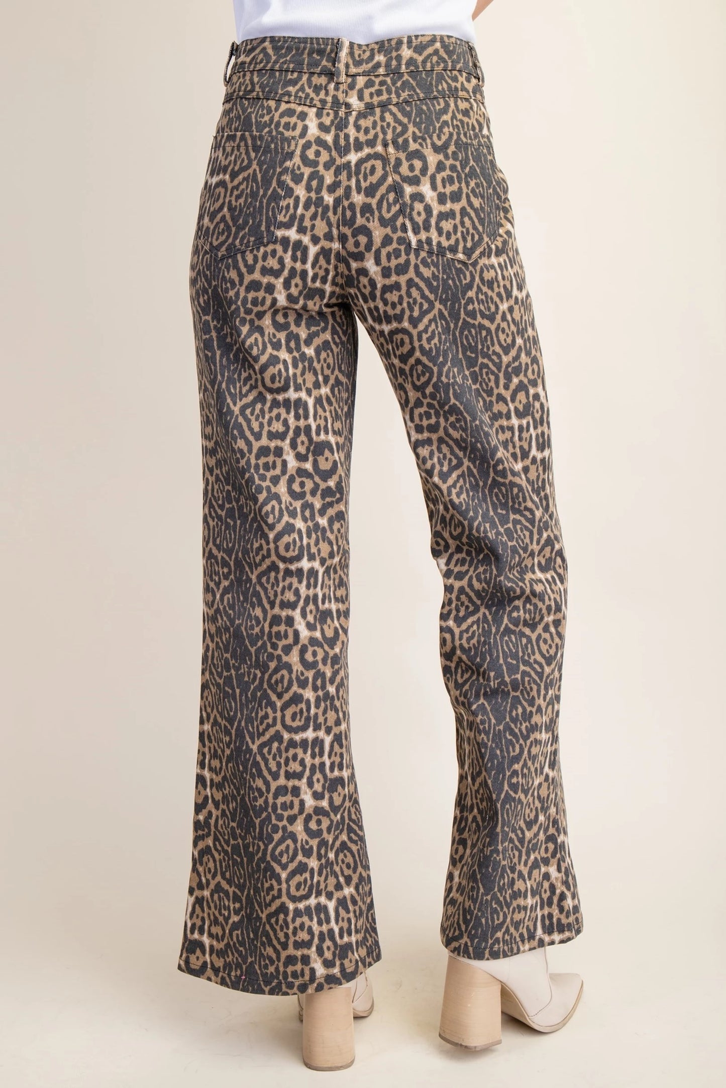 Gigio Leopard Print Flare Jeans with Side Pockets