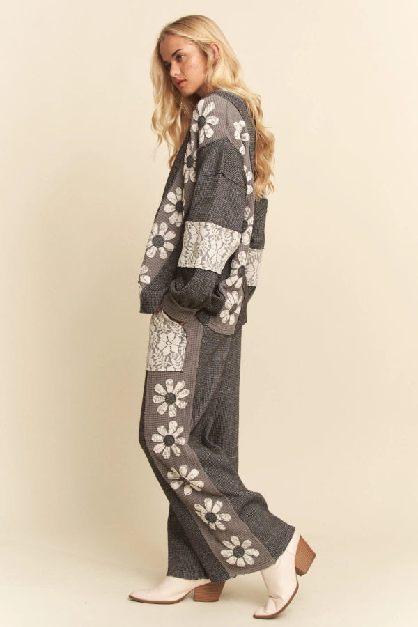 Davi & Dani Waffle Knit Flower Set