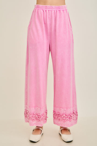 J. Her Bubblegum Mineral Washed Flower Trim Detailed Lounge Pants