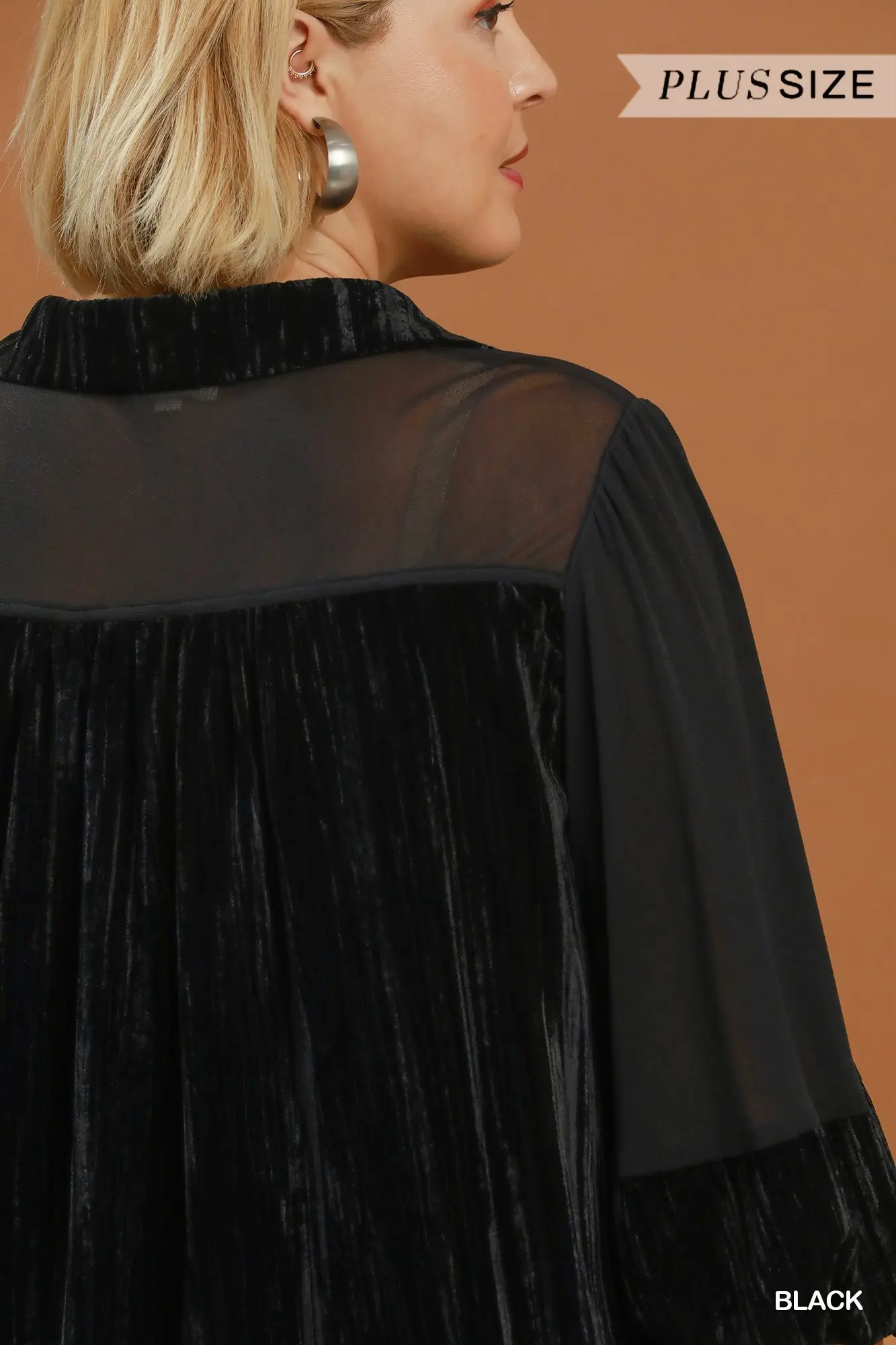 Umgee Plus Size Black Velvet Lace Detail Mixed Fabric Blouse