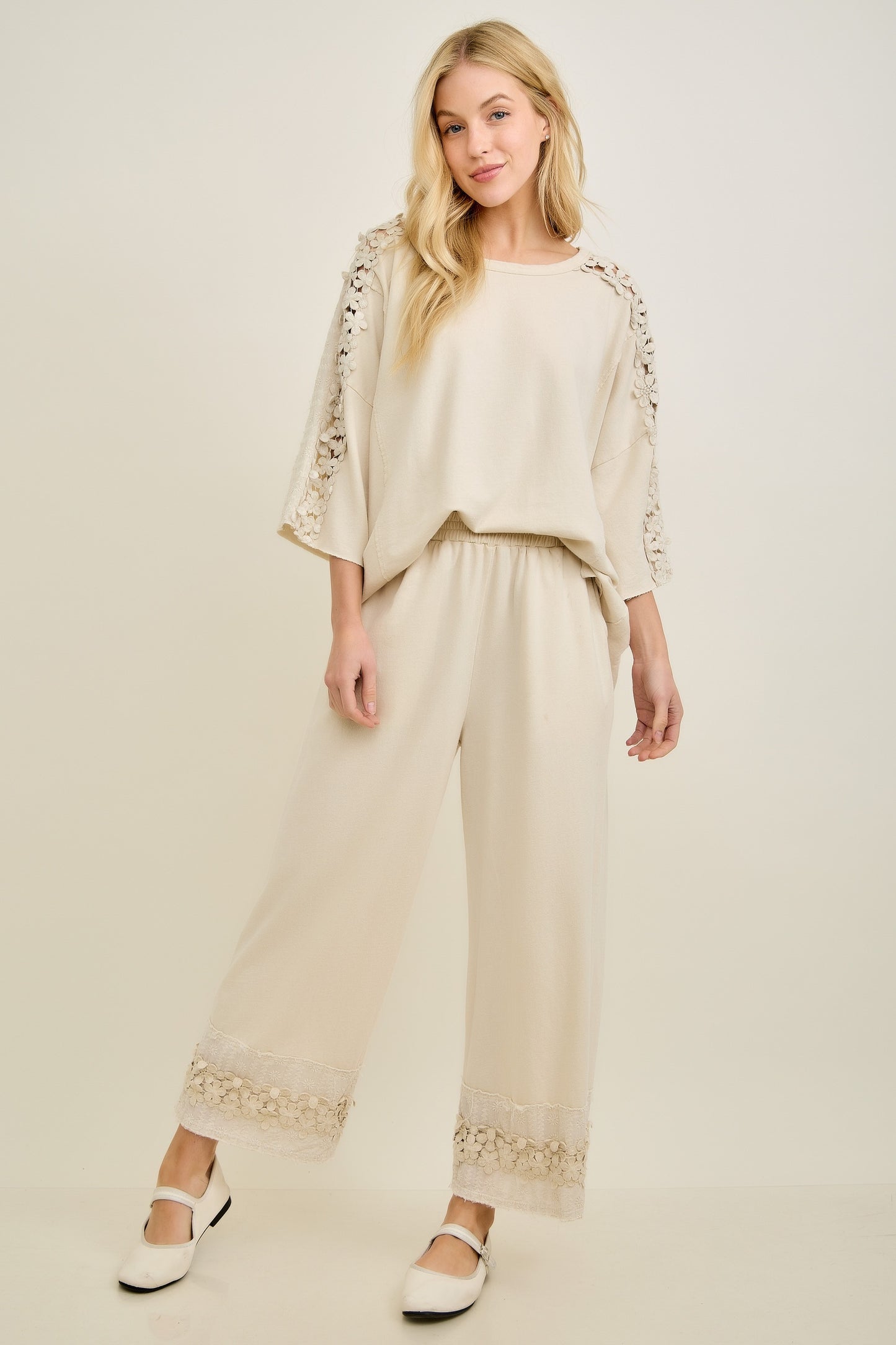 J. Her Natural Mineral Washed Flower trim detailed Lounge top