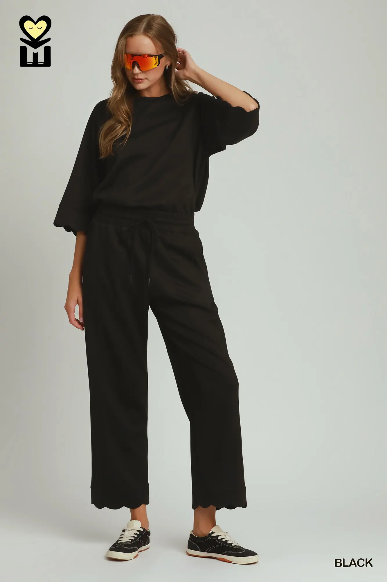 Umgee Black LUXEKNIT Scalloped Hem Straight Pants