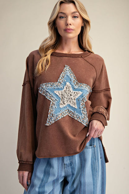 Easel Chocolate STAR PATCH FRONT WASHED TERRY PULLOVER