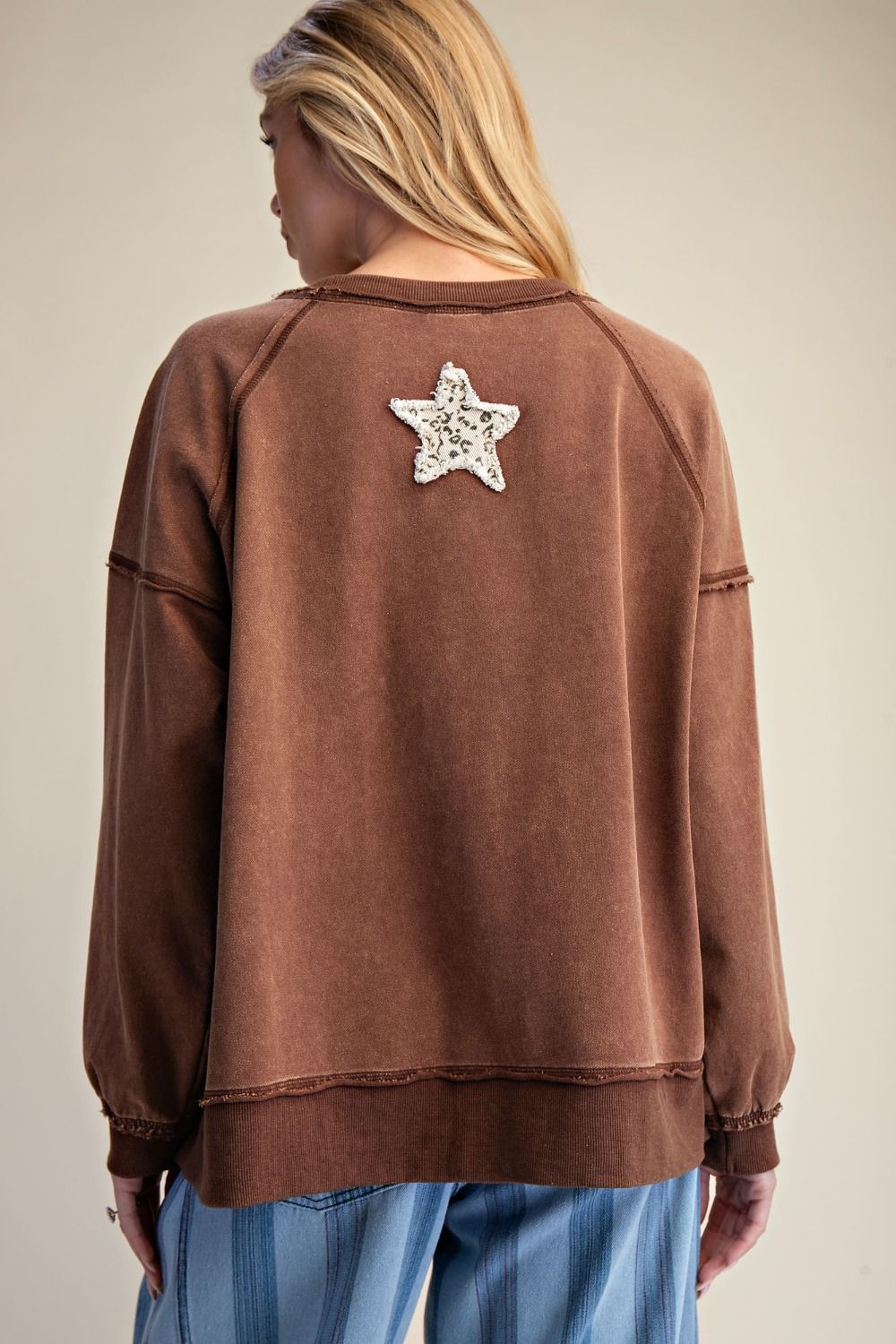 Easel Chocolate STAR PATCH FRONT WASHED TERRY PULLOVER