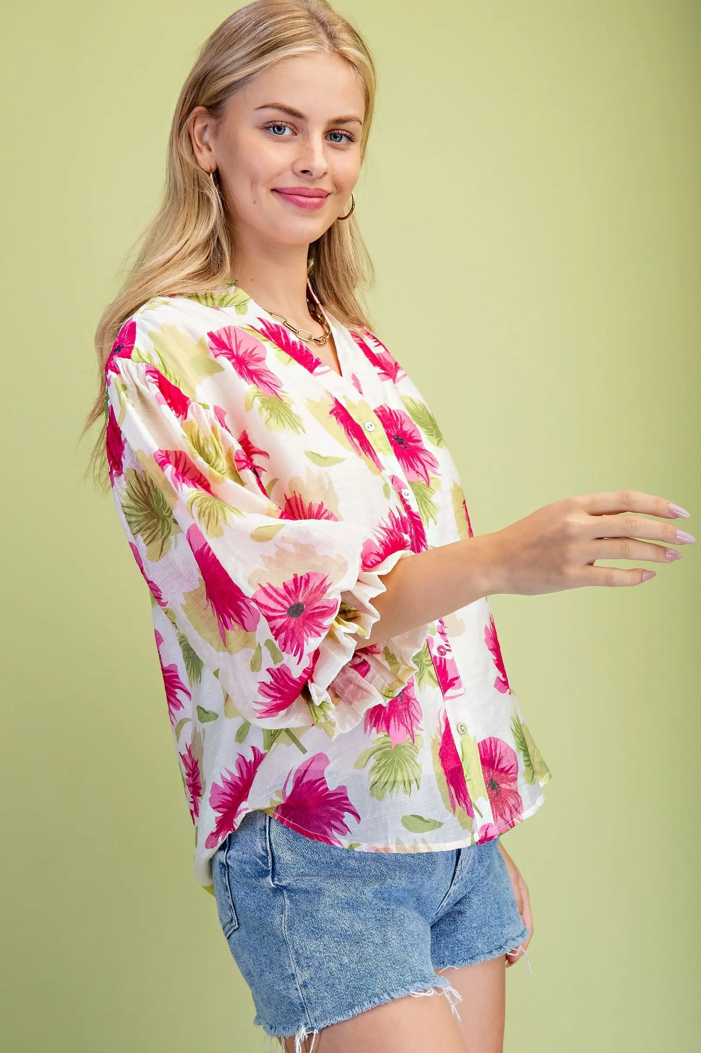 Gigio Bright Floral Printed Button Down Top