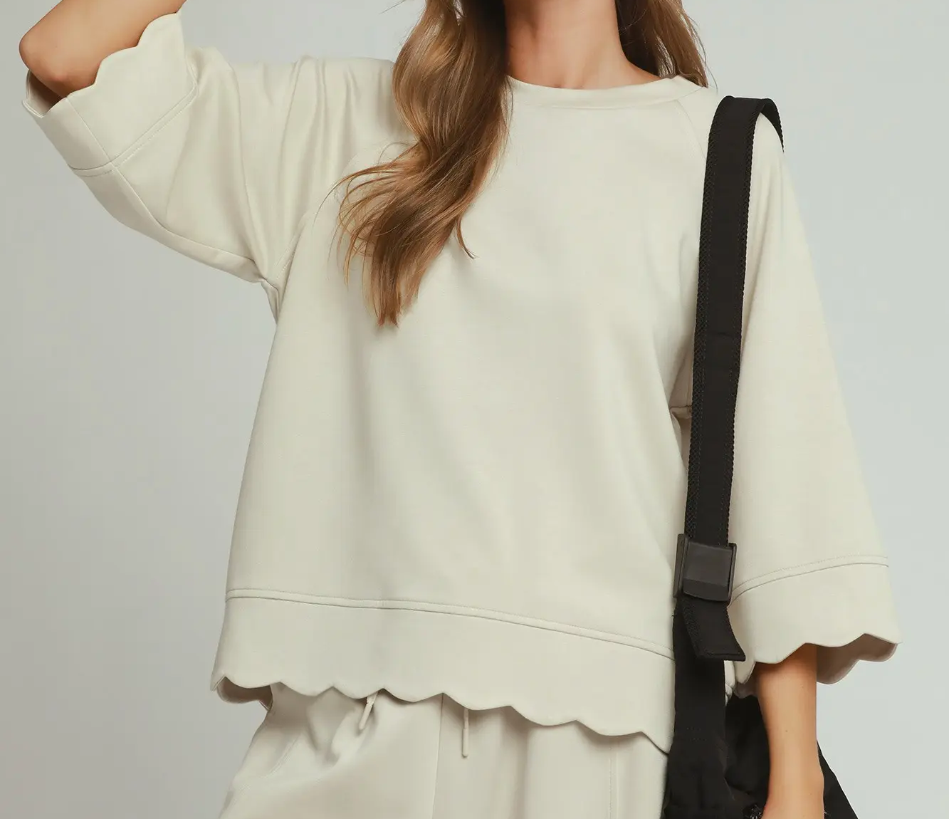 Umgee Ecru LUXEKNIT Raglan Sleeve Top With Scallop Detail